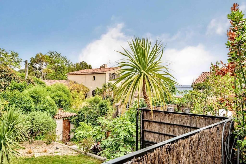 לה קיוטאט Appartement Retire De La Location מראה חיצוני תמונה