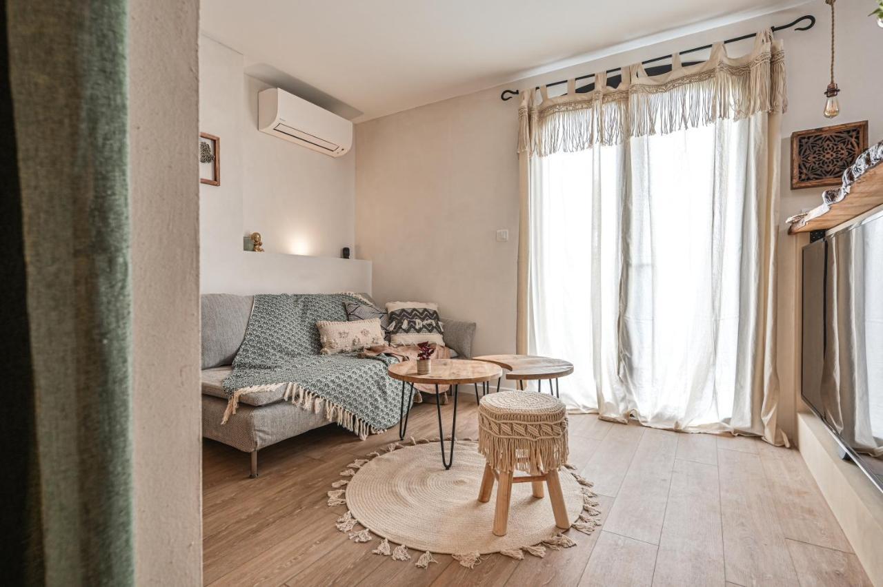 לה קיוטאט Appartement Retire De La Location מראה חיצוני תמונה